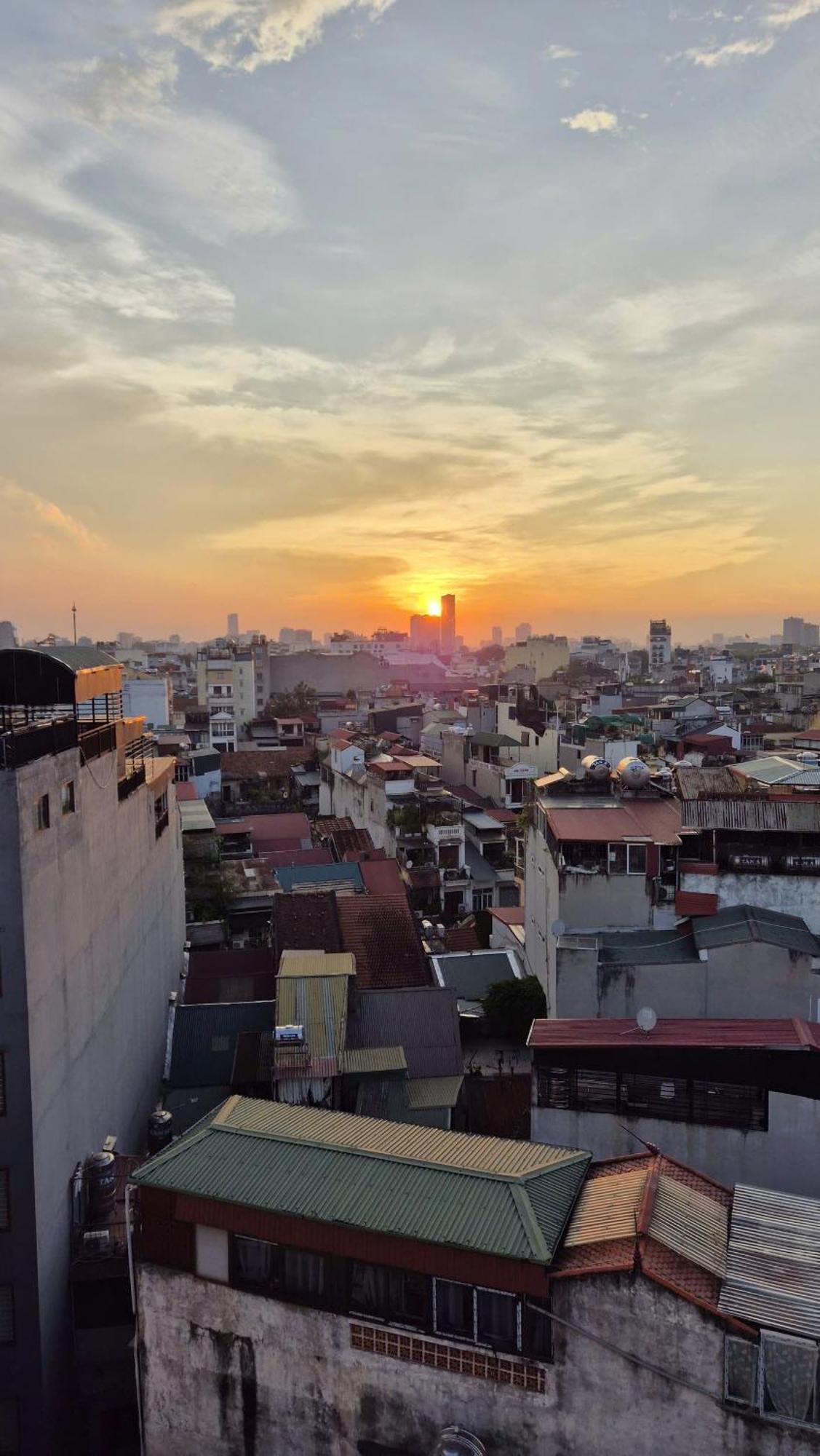 Lakeview Backpackers Hostel & Rooftop Bar Hanói Exterior foto